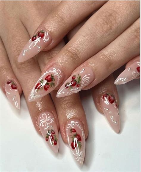 Gonzales Manicures: Transforming Your Nails into Works of Art